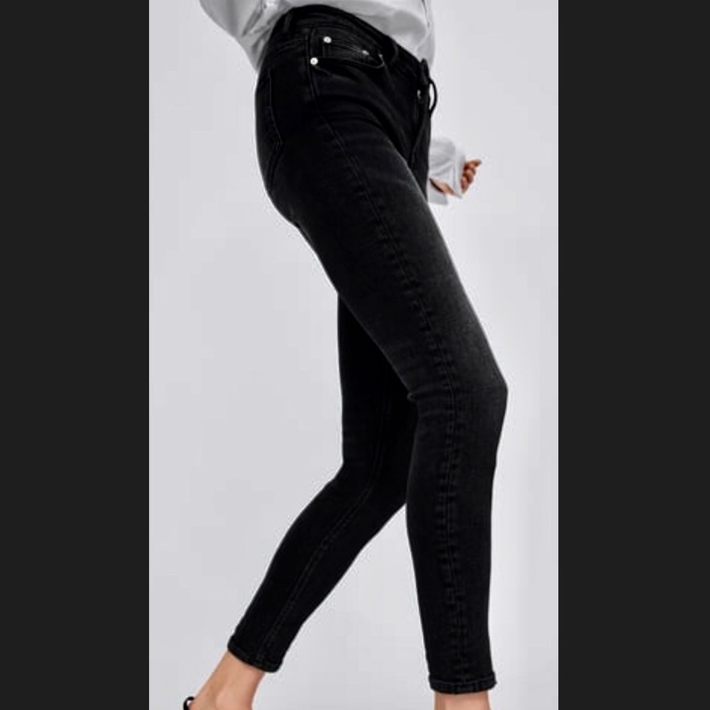 ZARA WOMAN BLACK WASH STRETCH SKINNY JEANS 4 EUC